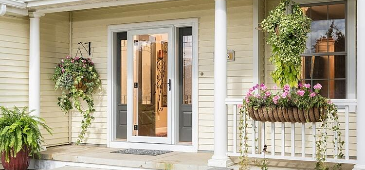 screen door installation in Dunedin